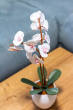 Aromaterápiás Orchidea – illóolaj tartállyal, forgatható levelekkel - Image 4